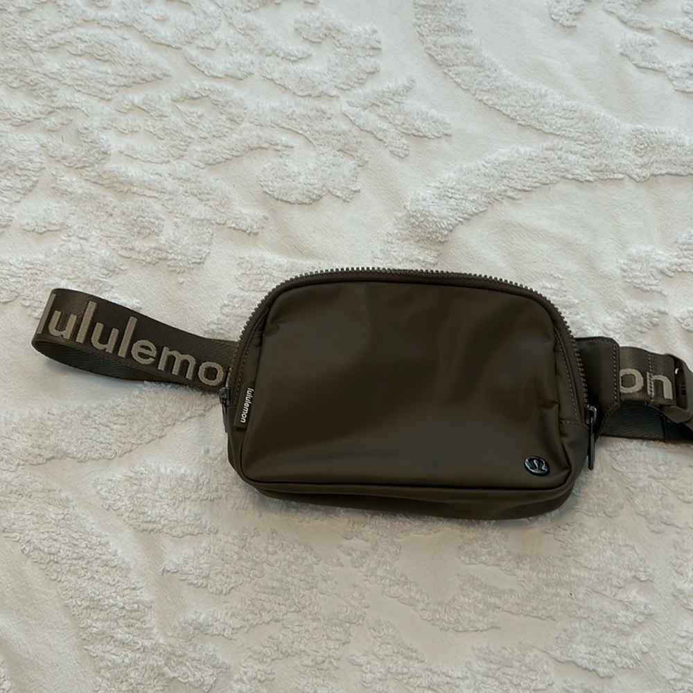 Lululemon - Everywhere Belt Bag Large 2L
